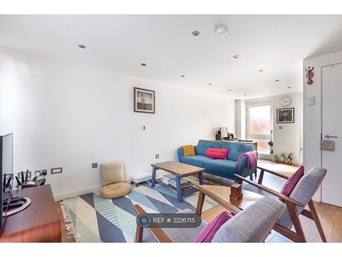 3 Bedroom Maisonette To Rent In Annandale Road, London, SE10