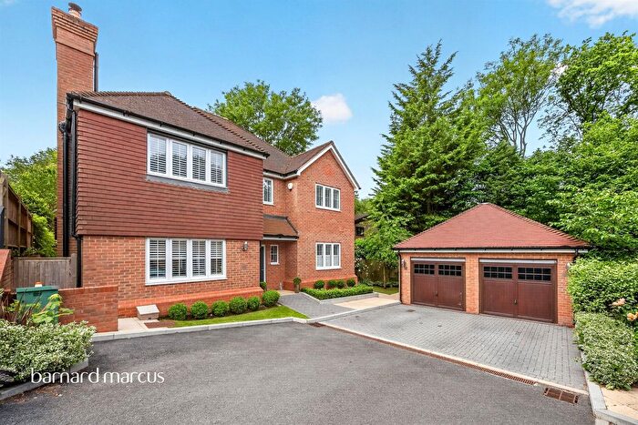 5 Bedroom Detached House For Sale In Boxford Close, South Croydon, CR2