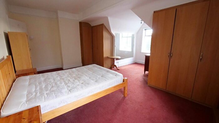 2 Bedroom Apartment To Rent In Wilmslow Road, Manchester, Greater Manchester, M20