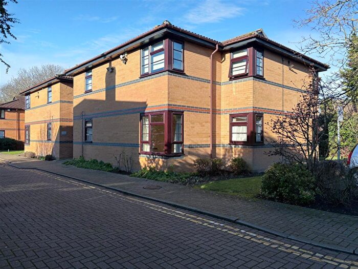 1 Bedroom Flat For Sale In Wedgewood Drive, Cherry Hinton, CB1