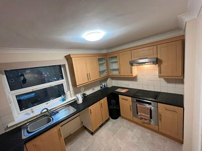 2 Bedroom Apartment To Rent In Hasler Road, Poole, BH17