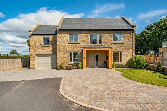 5 Bedroom Detached House For Sale In Ripon Road, Killinghall, HG3