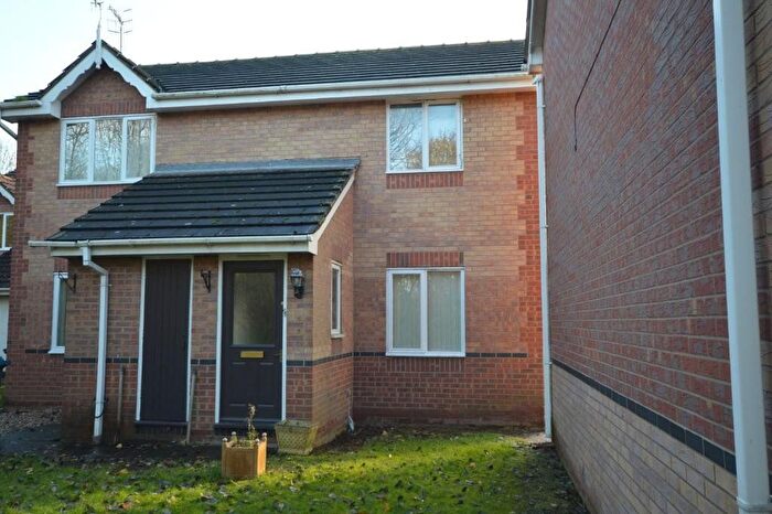 2 Bedroom Flat To Rent In Syon Park Close, West Bridgford, Nottingham, Nottinghamshire, NG2