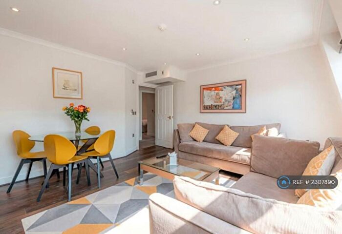 2 Bedroom Flat To Rent In Adamson House, Salford, M5