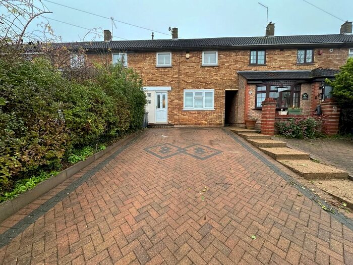 2 Bedroom Terraced House To Rent In Hollybush Road, Luton, Bedfordshire, LU2