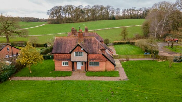 4 Bedroom Semi-Detached House To Rent In Shavington Park, Shavington, Market Drayton, TF9