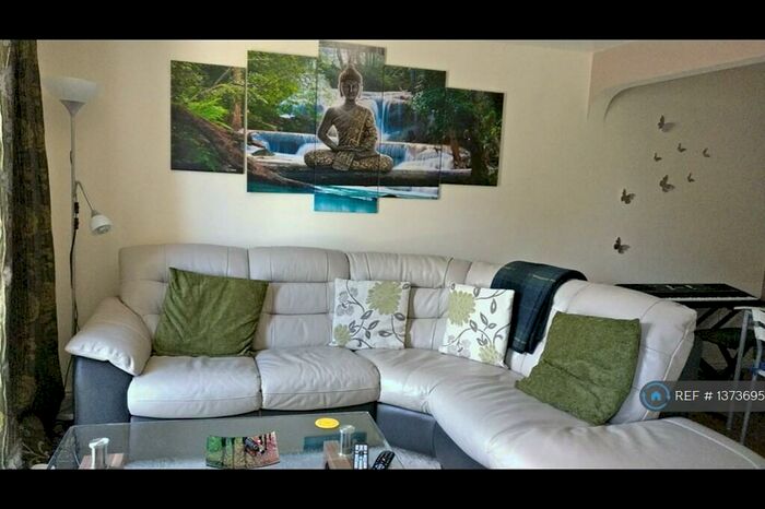 4 Bedroom Semi-Detached House To Rent In Clayburn Road, Hampton Centre, Peterborough, PE7