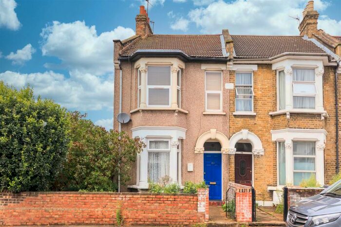 1 Bedroom Apartment To Rent In Queens Road, Walthamstow, E17