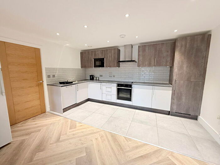 2 Bedroom Apartment For Sale In Sir Robert Peel Court, Stratford Road, Shirley, B90