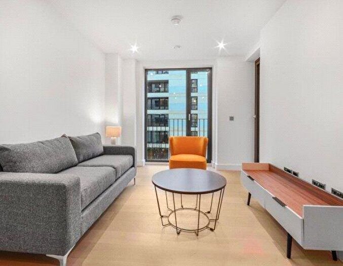 2 Bedroom Apartment For Sale In Cremer Street, London, E2