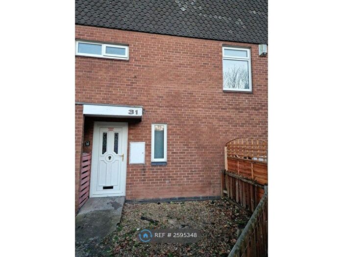 3 Bedroom Terraced House To Rent In Royston Close, Nottingham, NG2