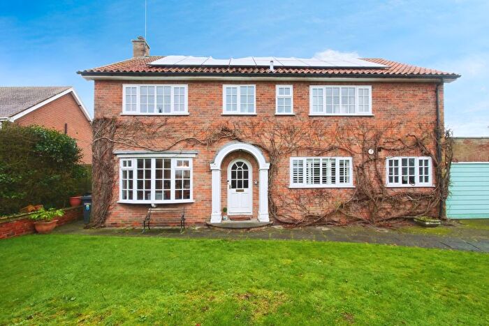 5 Bedroom Detached House For Sale In The Gowans, Sutton-On-The-Forest, York, YO61