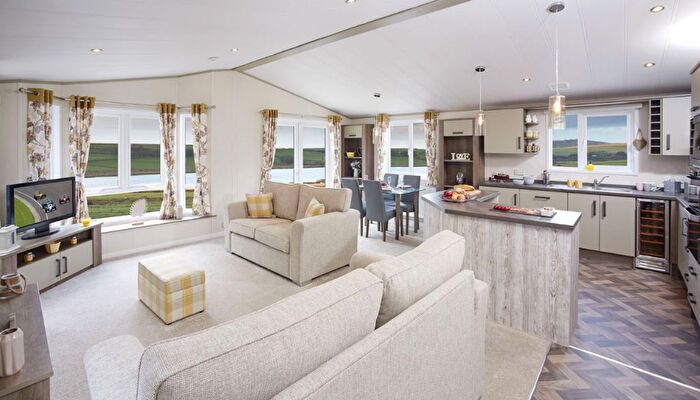 2 Bedroom Mobile/park Home For Sale In Priests Way, Swanage, BH19