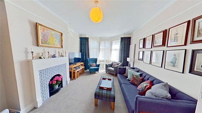 2 Bedroom Flat To Rent In Learmonth Grove, Edinburgh, EH4