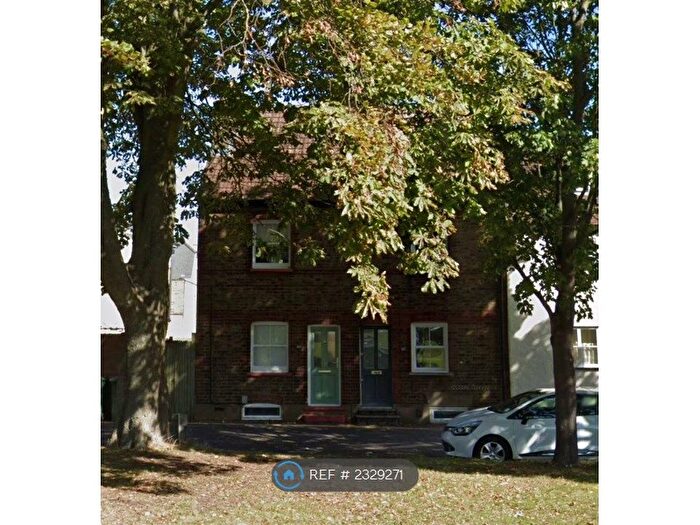 3 Bedroom Terraced House To Rent In Watford Field Road, Watford, WD18