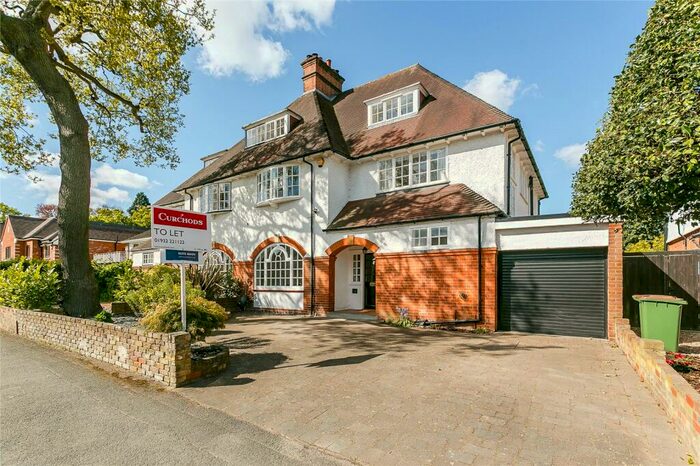 6 Bedroom Semi-Detached House To Rent In West Grove, Walton-On-Thames, KT12