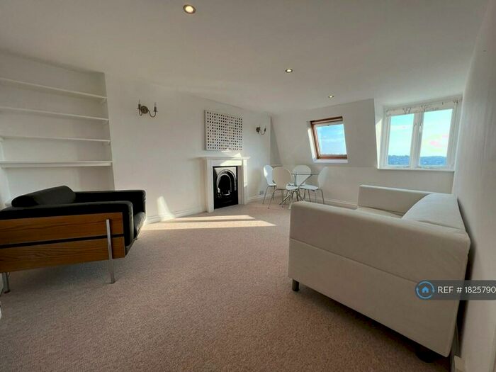 1 Bedroom Flat To Rent In Spencers Belle Vue, Bath, BA1