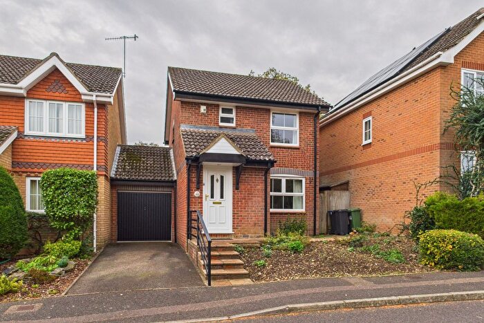 3 Bedroom Detached House For Sale In Betjeman Way, Hemel Hempstead, HP1