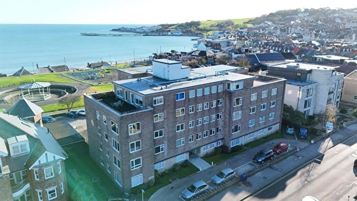2 Bedroom Flat To Rent In Mowlem Court, Rempstone Road, Swanage, BH19