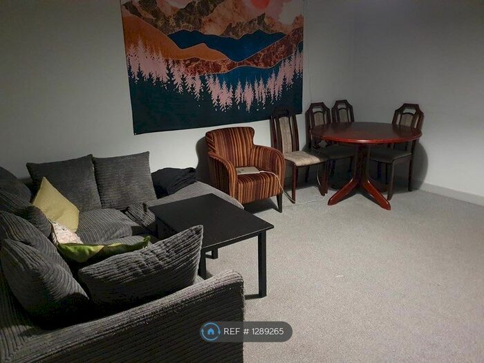 3 Bedroom Flat To Rent In Gorgie Road, Edinburgh EH11