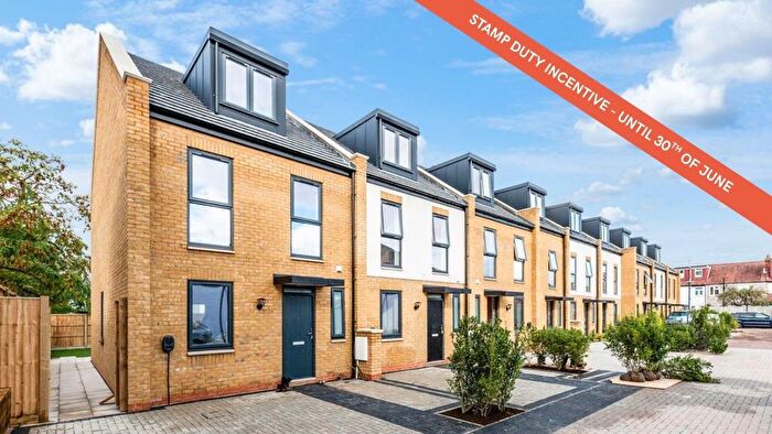 4 Bedroom Terraced House For Sale In Rowan Road, Streatham, SW16