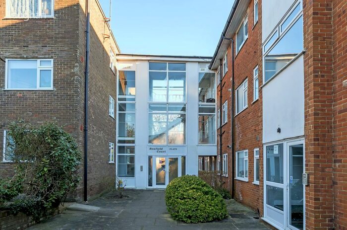 2 Bedroom Flat To Rent In Benfield Court, Old Shoreham Road, Portslade, BN41
