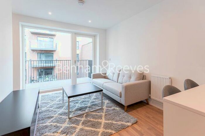 1 Bedroom Flat To Rent In Accolade Avenue, Southall UB1