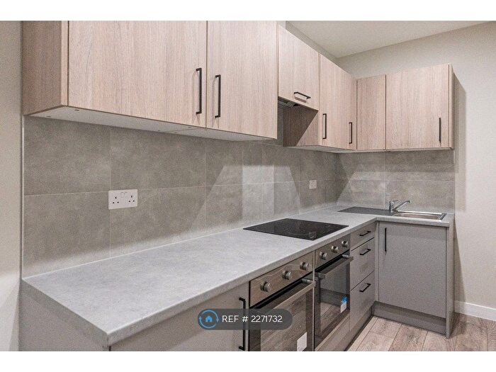 Studio To Rent In London, London, SE14