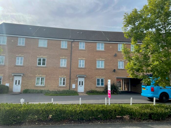 2 Bedroom Apartment To Rent In Hargate Way, Hampton Hargate, Peterborough, PE7