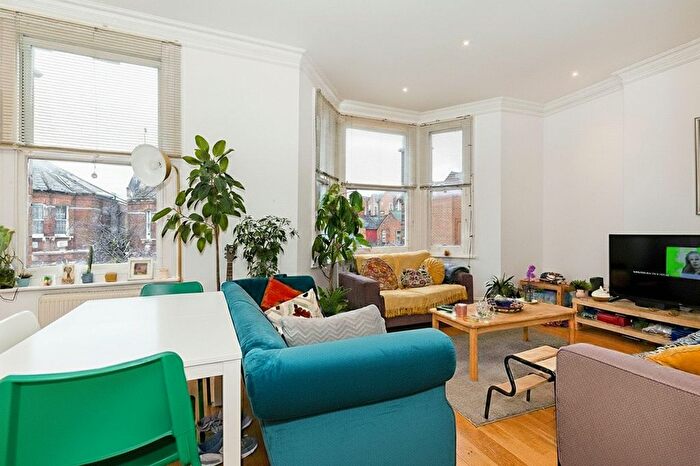 3 Bedroom Flat To Rent In Ebbsfleet Road, London, NW2