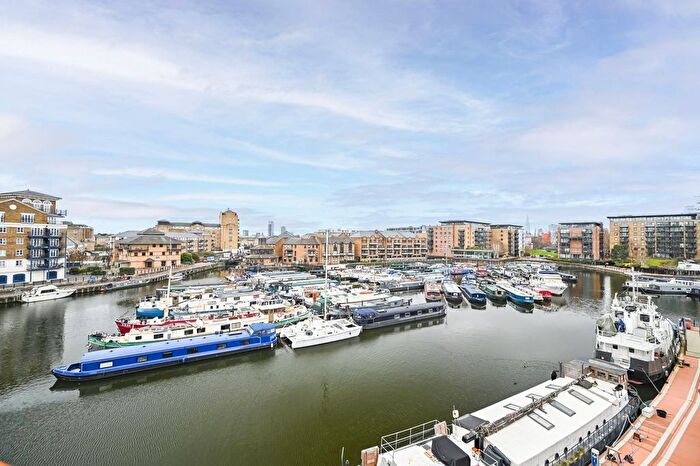 2 Bedroom Flat For Sale In Basin Approach, Limehouse, London, E14