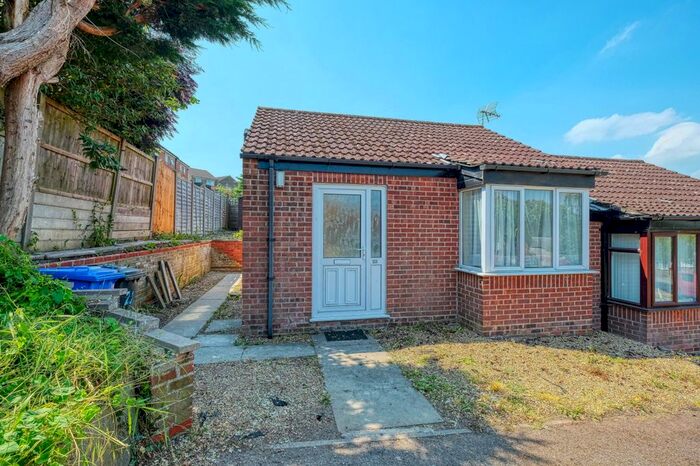 1 Bedroom Semi-Detached Bungalow To Rent In Waveney Road, Bungay, NR35