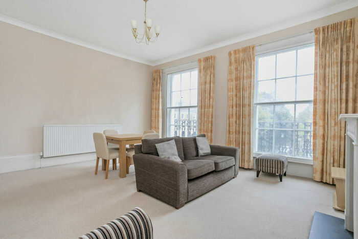 2 Bedroom Apartment To Rent In Compton Road, London, N1