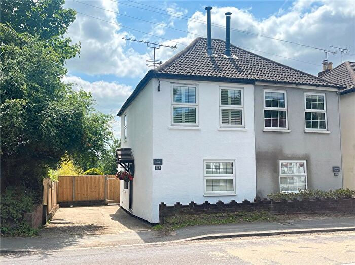 2 Bedroom Semi-detached House For Sale In Guildford Road, Ash, Surrey, GU12