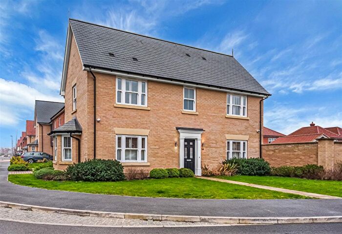 3 Bedroom Link Detached House For Sale In Rose Fields, Lawford Green, CO11