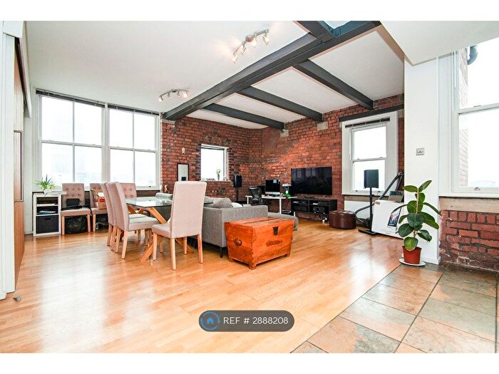 2 Bedroom Flat To Rent In Church Street, Manchester, M4