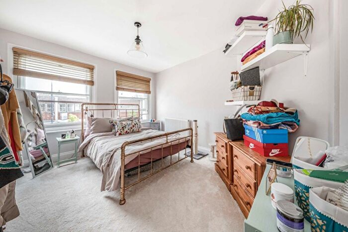 1 Bedroom Flat For Sale In King Street, Twickenham, TW1