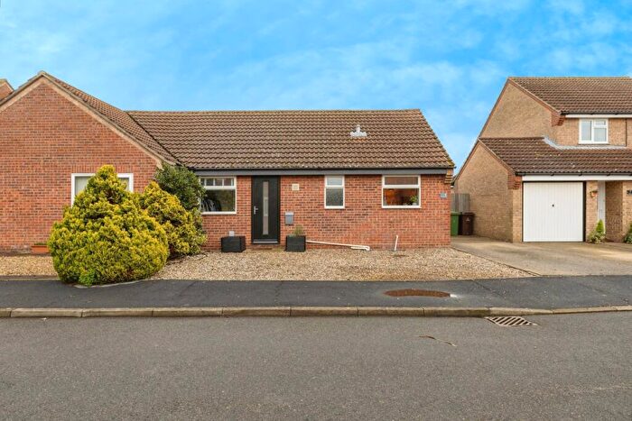 2 Bedroom Bungalow For Sale In Arlington Close, Attleborough, Norfolk, NR17