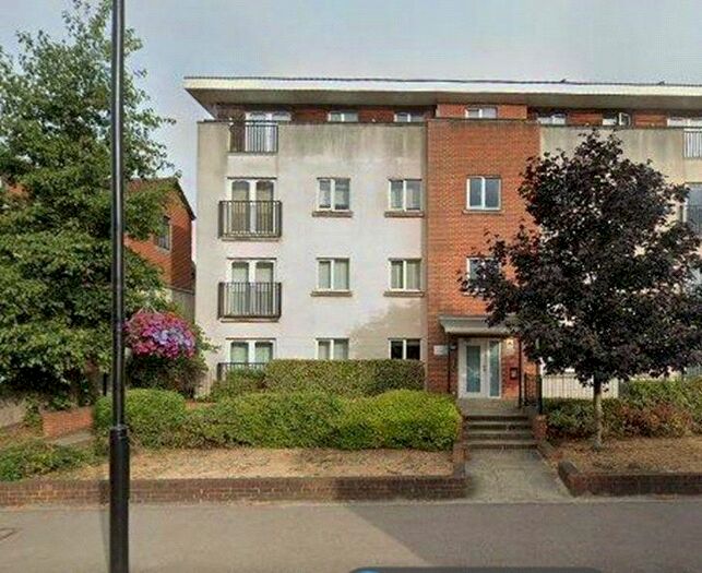 2 Bedroom Flat To Rent In Brighton Road, Purley, CR8