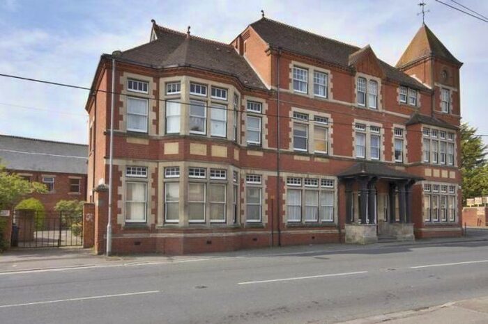 2 Bedroom Flat To Rent In Andover Road, Ludgershall, SP11