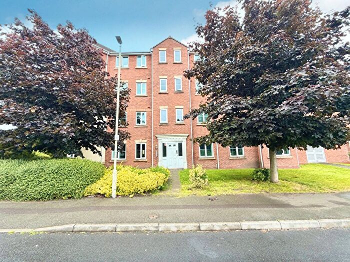 2 Bedroom Flat For Sale In North Street, Brierley Hill, DY5