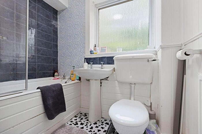 1 Bedroom Flat For Sale In Meikleriggs Drive, Paisley, PA2