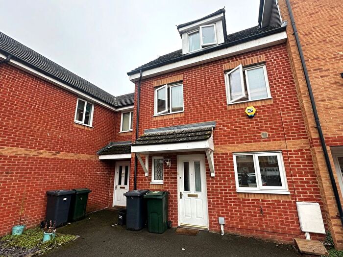 3 Bedroom Property To Rent In Richmond Meech Drive, Kennington, Ashford, TN24