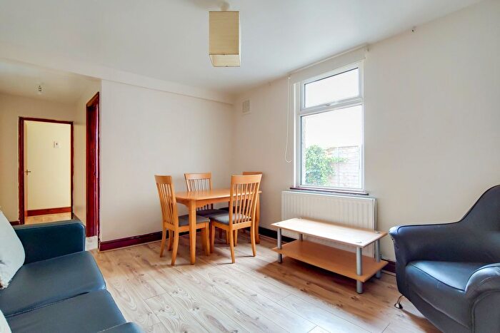 1 Bedroom Flat To Rent In Ravenstone Road, London, N8