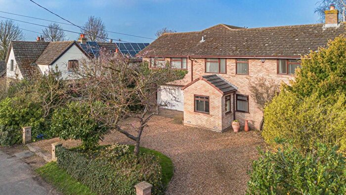 5 Bedroom Detached House For Sale In Hamerton Road, Buckworth, Cambridgeshire., PE28