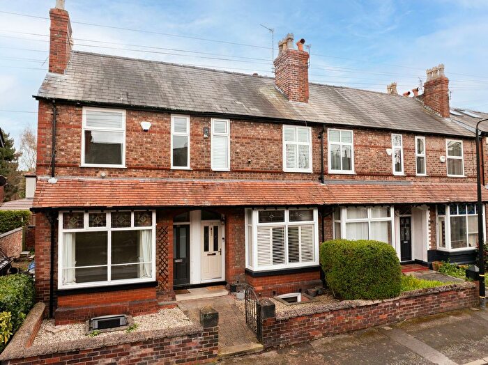 3 Bedroom Terraced House For Sale In Oak Road, Hale, WA15