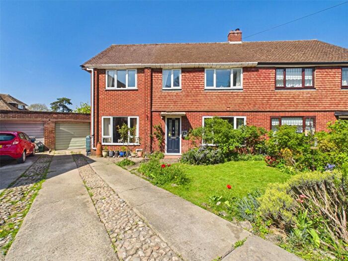5 Bedroom Semi-Detached House For Sale In The Avenue, Chinnor, Oxfordshire, OX39