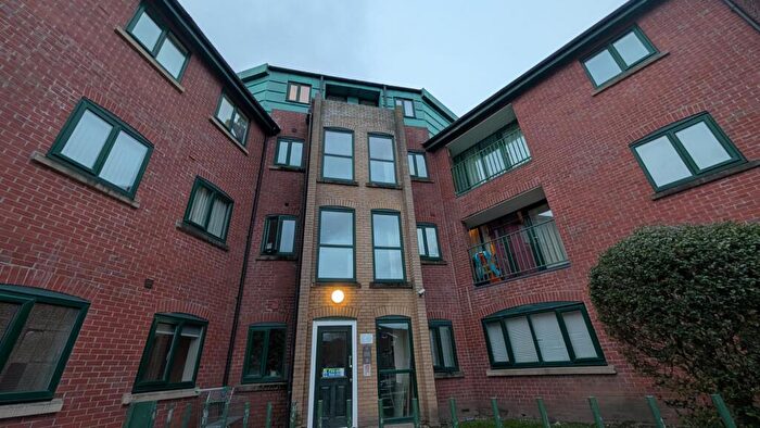 1 Bedroom Flat For Sale In Birch Lane, Manchester, M13