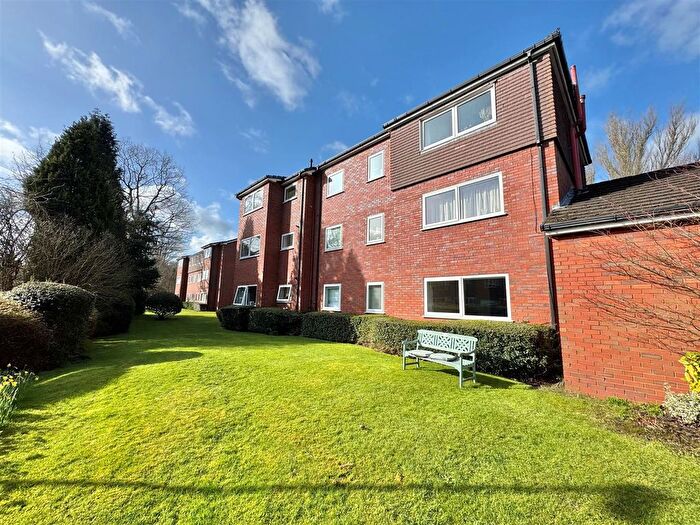 2 Bedroom Flat For Sale In Green Hall Mews, Wilmslow, SK9