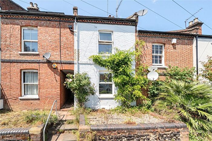 4 Bedroom Terraced House For Sale In Pembroke Road, London, N10